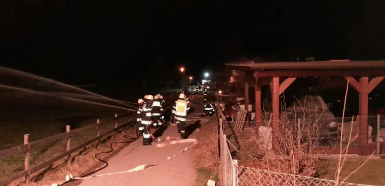 Atemschutzübung: Gebäudebrand 16