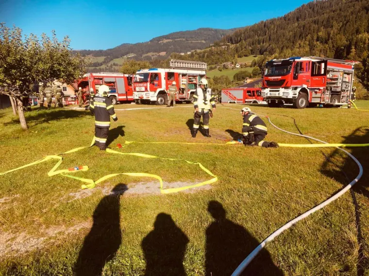 Abschnittsübung: Gebäudebrand 15