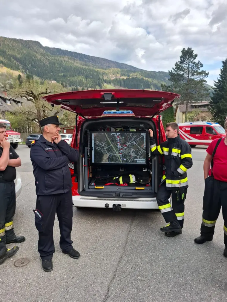 Gemeinschaftsübung: Gebäudebrand 31