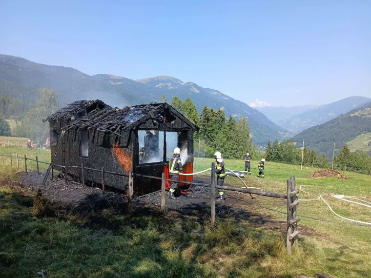 Brand Nebengebäude 7