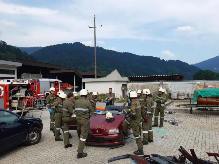Übung Rettungssatz: Verkehrsunfall 13