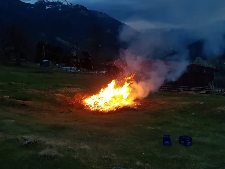 Feuerschein im Freien 2
