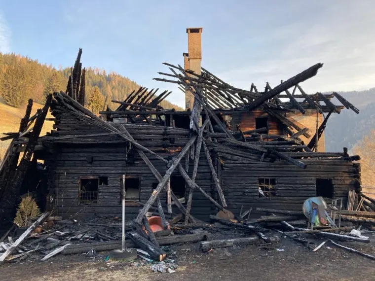 Brand Dachstuhl 22