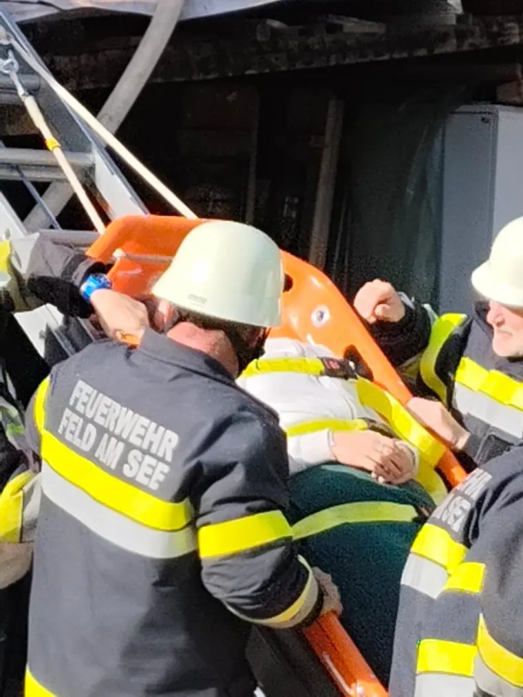 Gemeinschaftsübung: Gebäudebrand 8