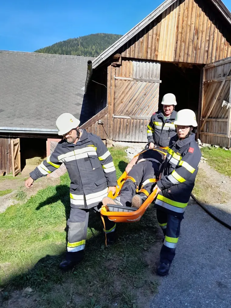 Gemeinschaftsübung: Gebäudebrand 9