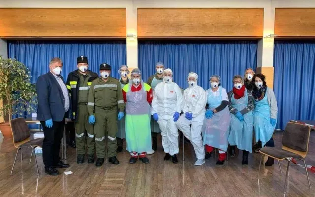 Unterstützung bei den Massentests