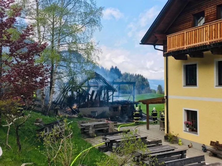 Brand Wirtschaftsgebäude 17