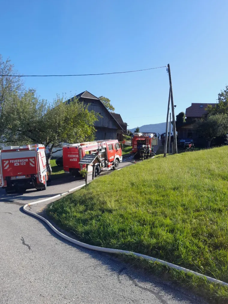 Gemeinschaftsübung: Gebäudebrand 13