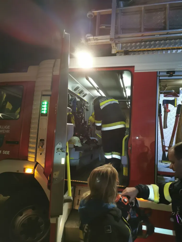 Nachtübung: Gebäudebrand 11