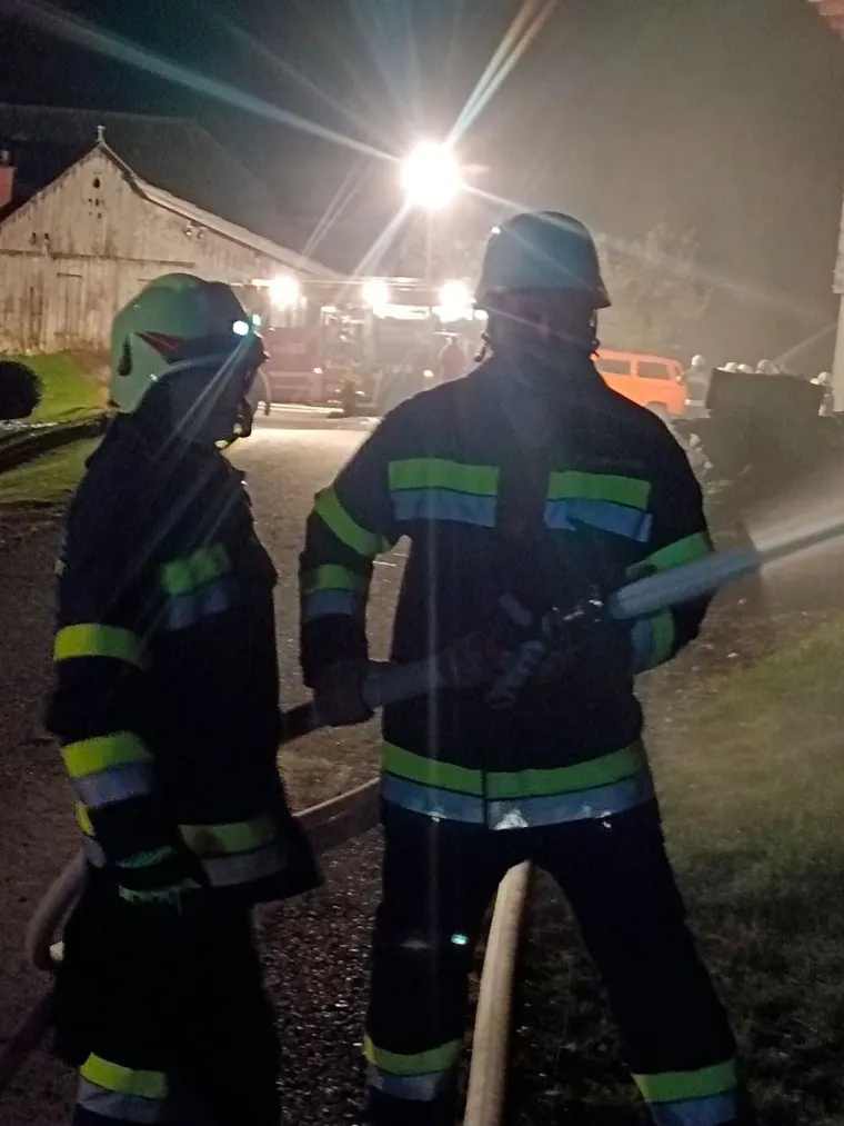 Nachtübung: Gebäudebrand 20