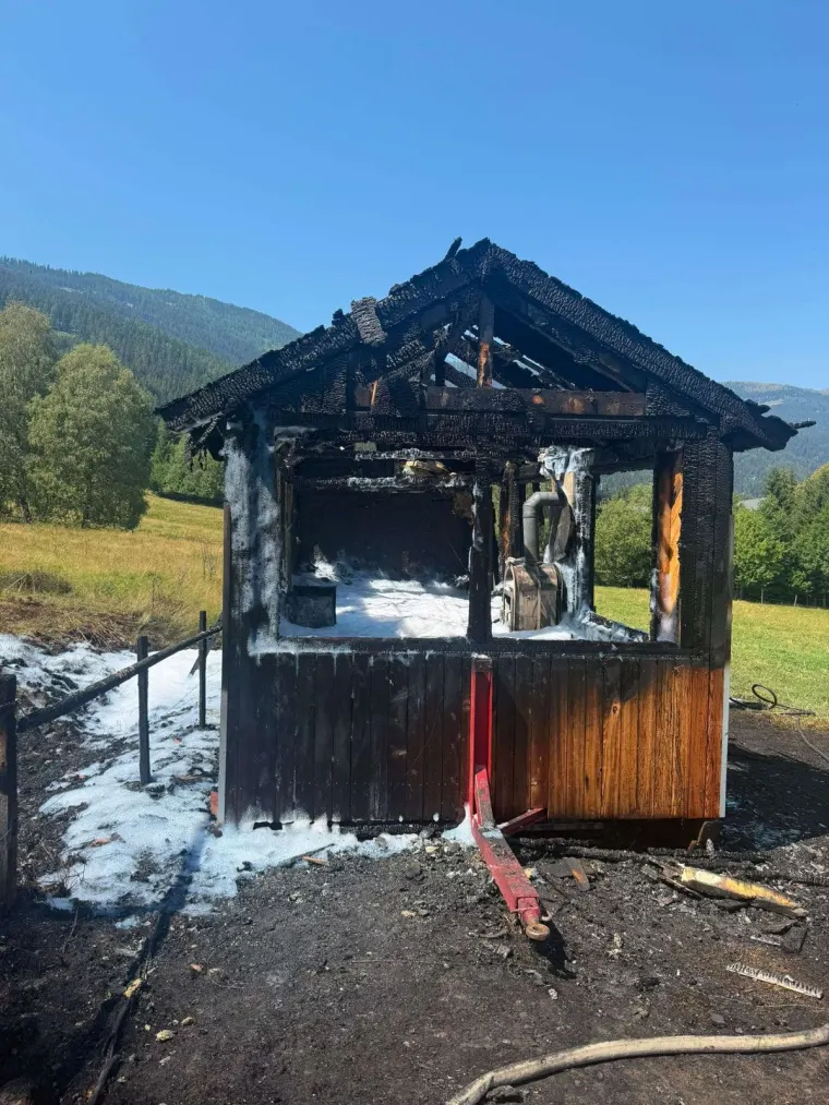 Brand Nebengebäude 10