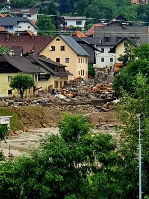 Erdrutsch, Mure 12