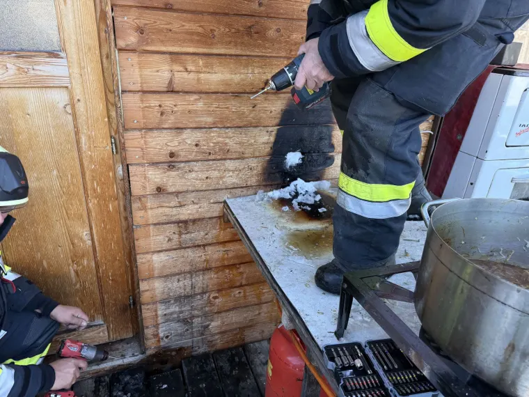 Brand Zwischendecke/Wand 1