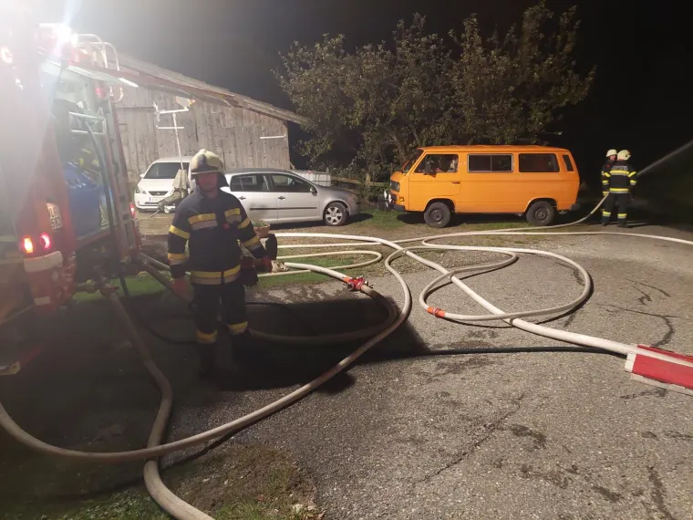 Nachtübung: Gebäudebrand 38