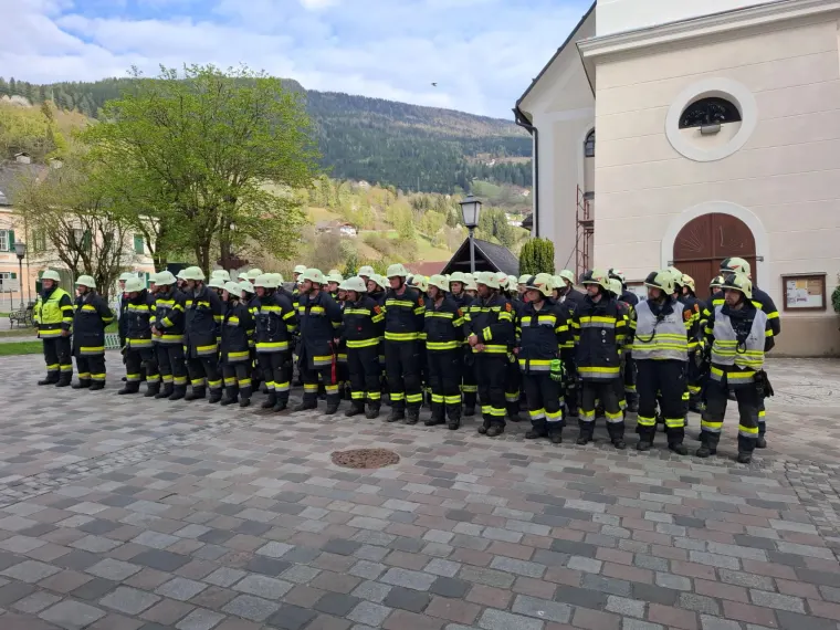 Gemeinschaftsübung: Gebäudebrand 30