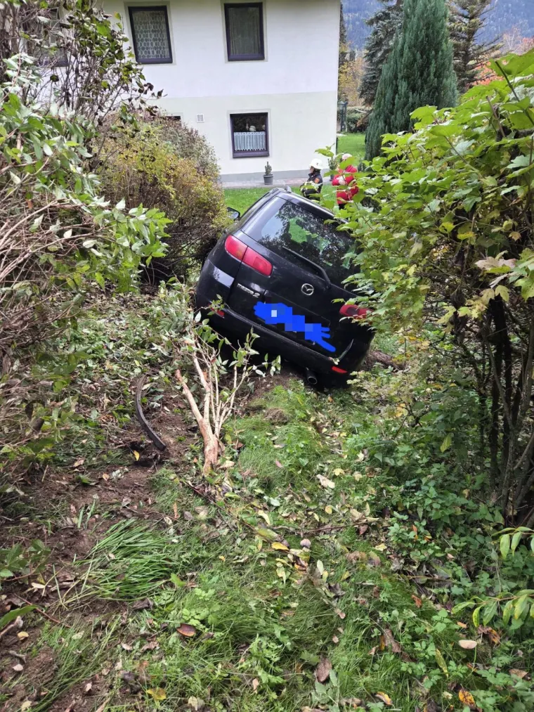Sicherungsarbeiten nach PKW Unfall 4