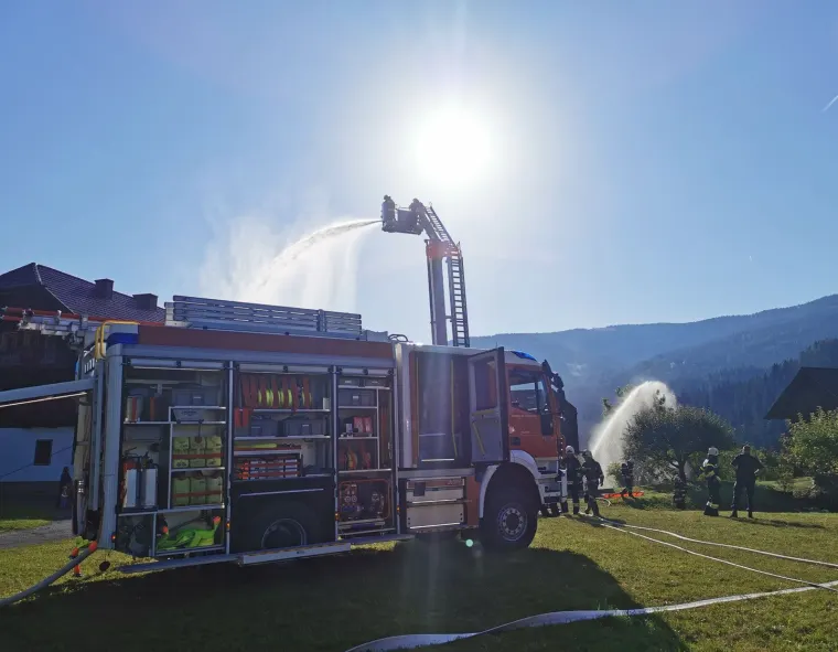 Abschnittsübung: Gebäudebrand 16