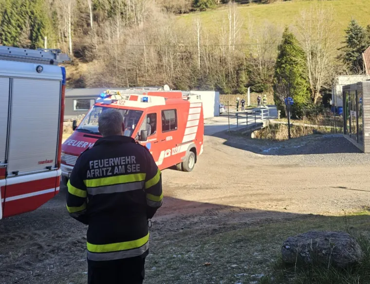 Tür/Wohnung öffnen Person in Gefahr 1
