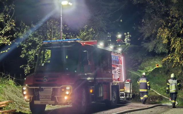 Nachtübung: Gebäudebrand