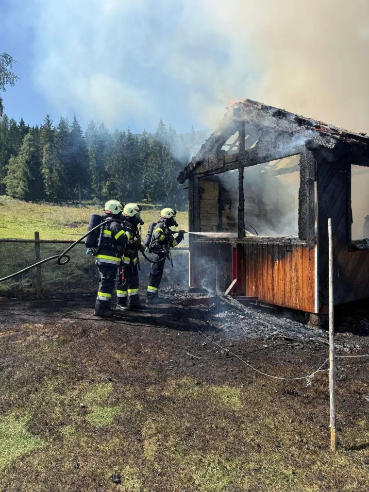 Brand Nebengebäude 6