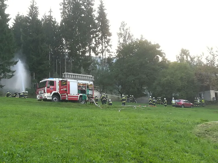 Übung: Personenrettung: Gebäudebrand 12