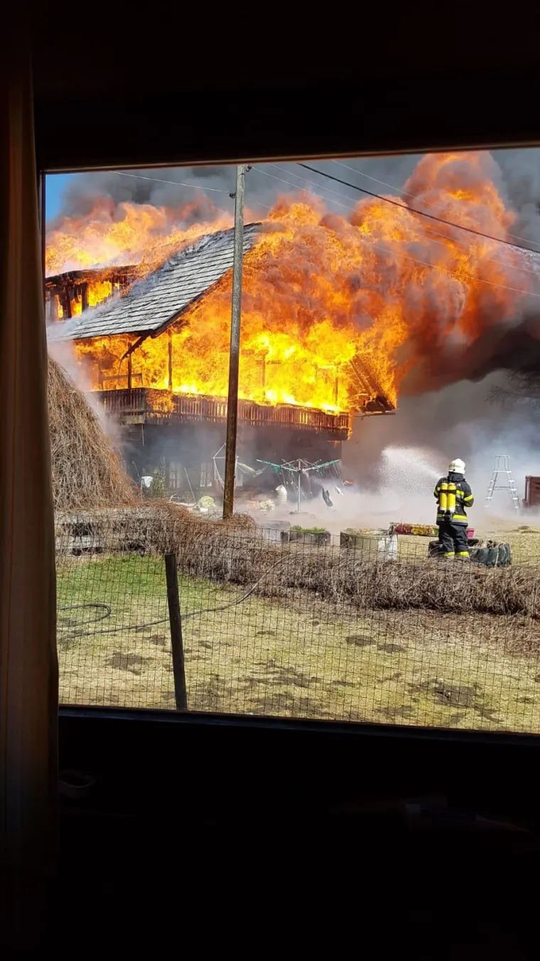 Brand Dachstuhl 4
