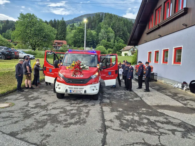 Empfang des neuen Fahrzeugs 14