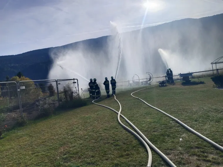 Gemeinschaftsübung: Gebäudebrand 10