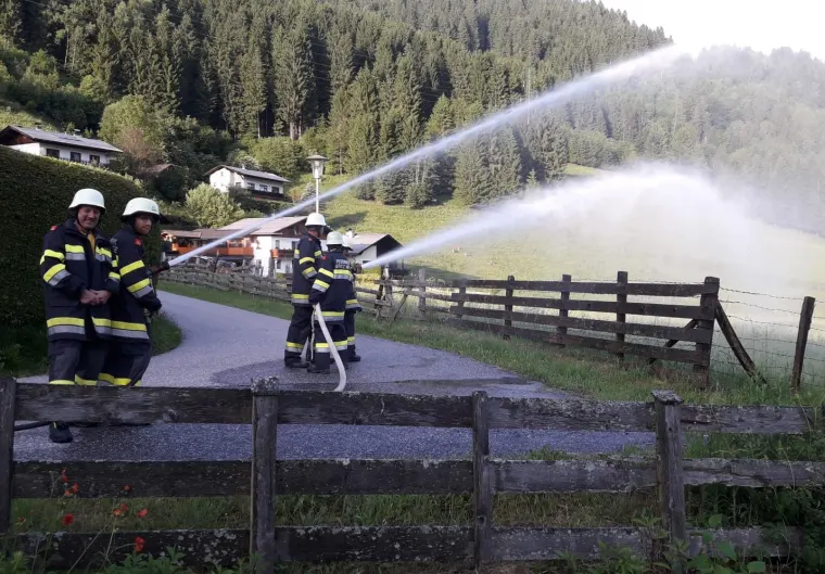 Übung: Personenrettung: Gebäudebrand 8