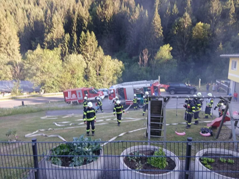 Zugsübung: Gebäudebrand 3