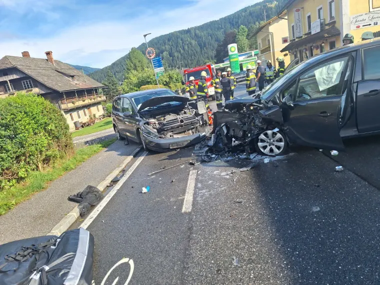 VU mehrere Personen eingeklemmt 5