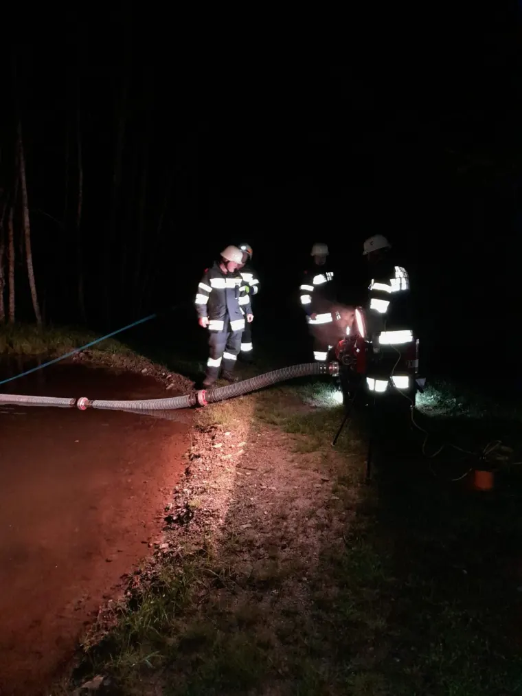 Nachtübung: Gebäudebrand 27