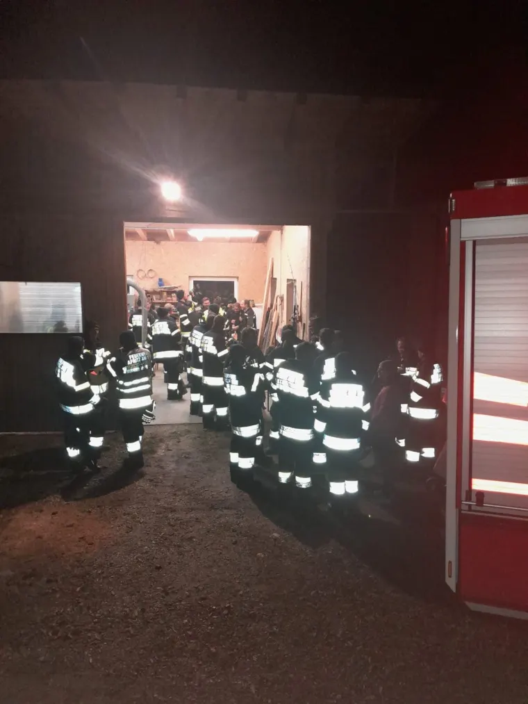 Nachtübung: Gebäudebrand 43