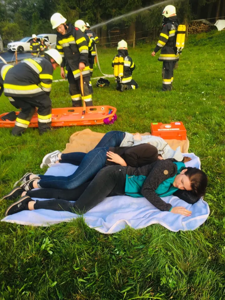 Übung: Personenrettung: Gebäudebrand 8