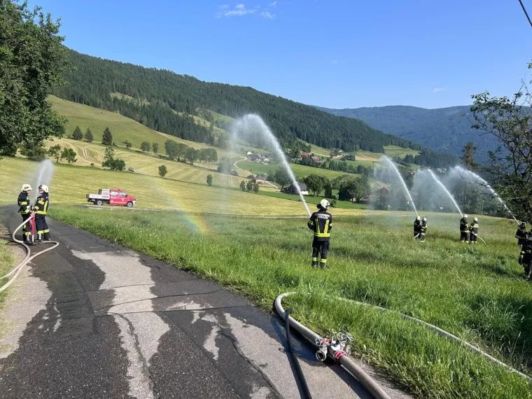 Übung: Gebäudebrand 6