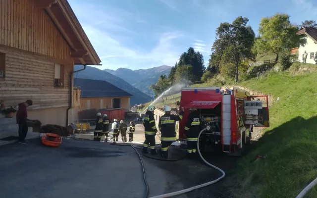 Gemeinschaftsübung: Gebäudebrand