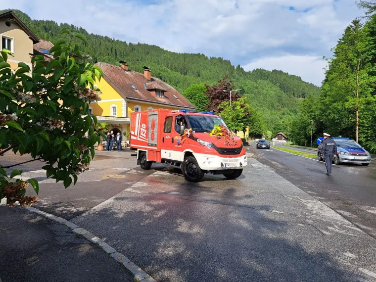 Empfang des neuen Fahrzeugs 16