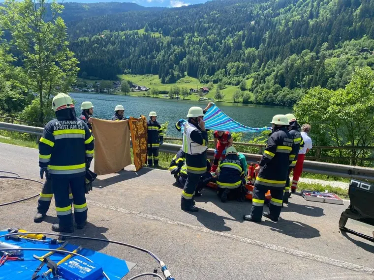 Verkehrsunfall mit eingeklemmter Person 4