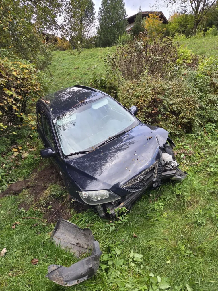 Sicherungsarbeiten nach PKW Unfall 2
