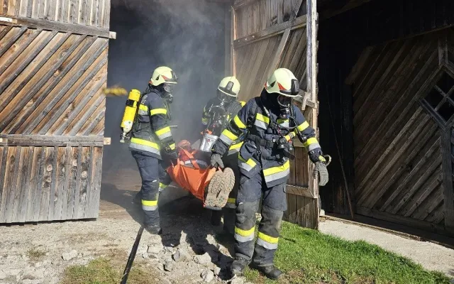 Gemeinschaftsübung: Gebäudebrand