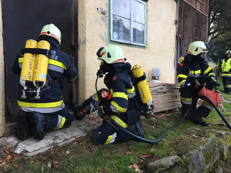 Übung: Personenrettung: Gebäudebrand 4