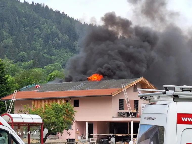 Brand Gebäude 3