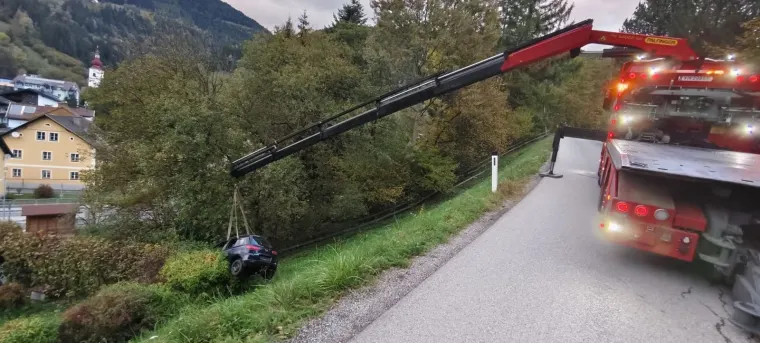 Sicherungsarbeiten nach PKW Unfall 5
