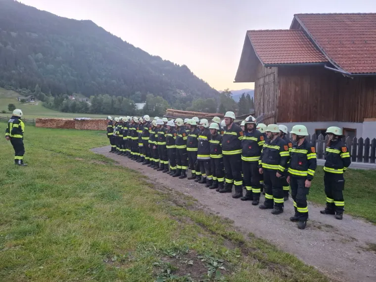 Zugsübung: Gebäudebrand 1
