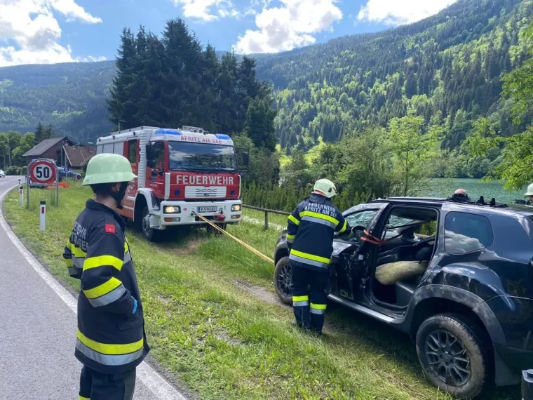 Verkehrsunfall mit eingeklemmter Person 8