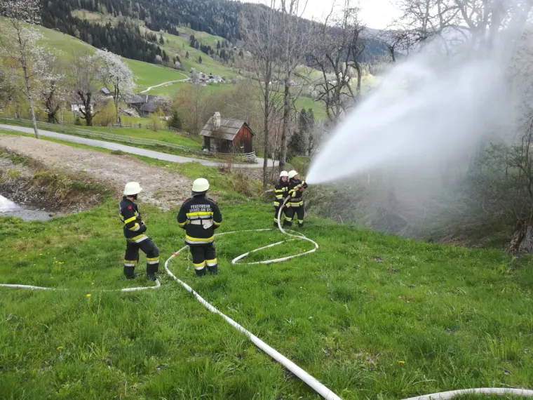 Gemeinschaftsübung: Gebäudebrand 6