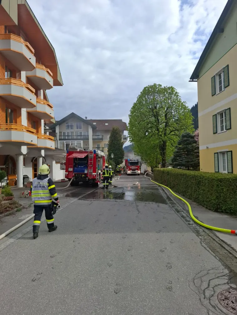 Gemeinschaftsübung: Gebäudebrand 17