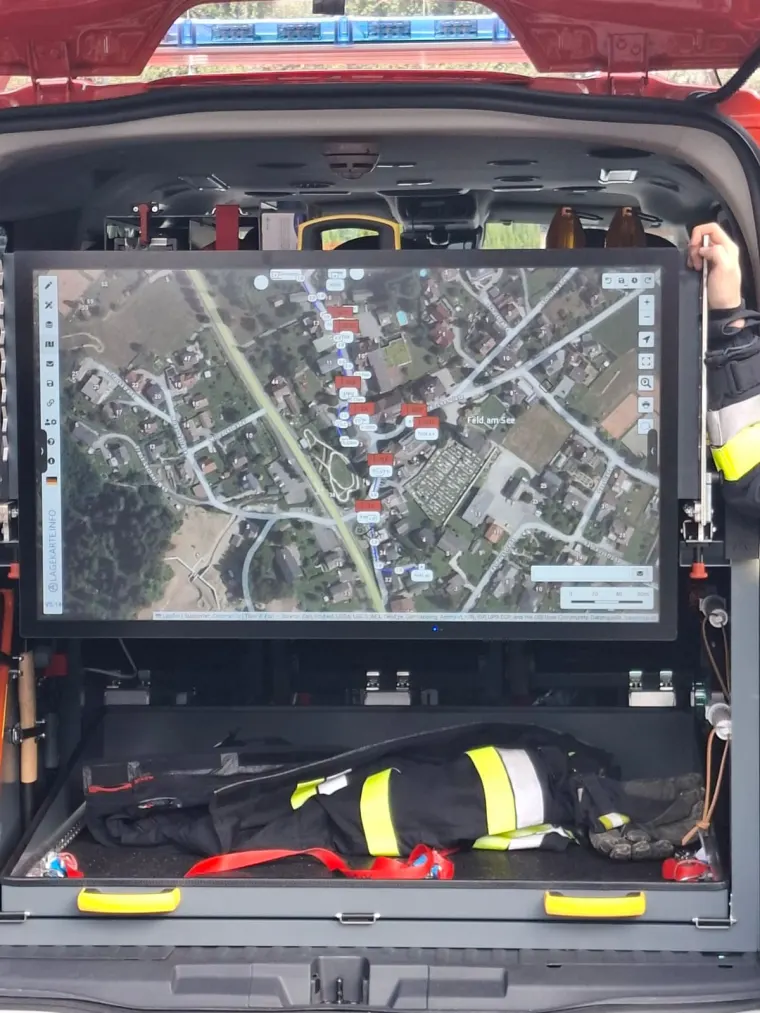 Gemeinschaftsübung: Gebäudebrand 32