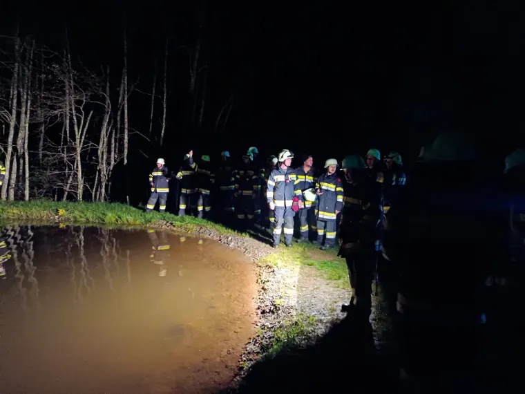 Nachtübung: Gebäudebrand 19